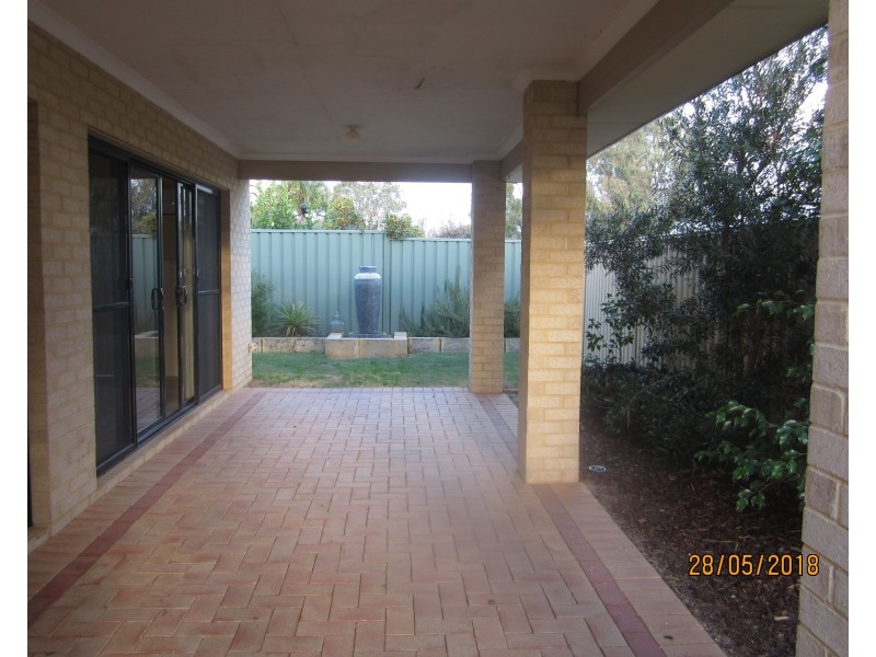 7 Januk Turn, South Guildford WA 6055