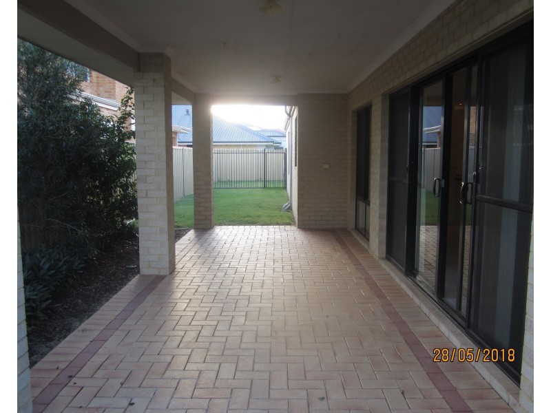 7 Januk Turn, South Guildford WA 6055