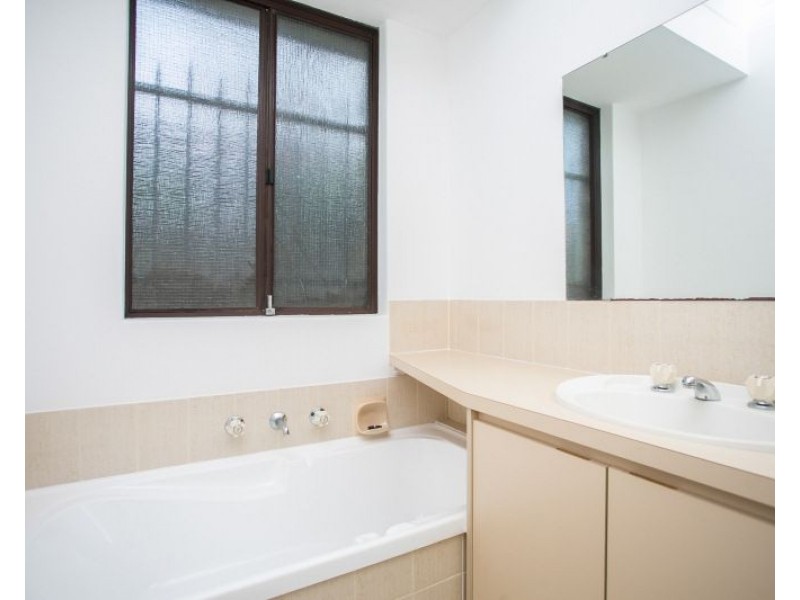 37/63 Amherst Road, Swan View WA 6056