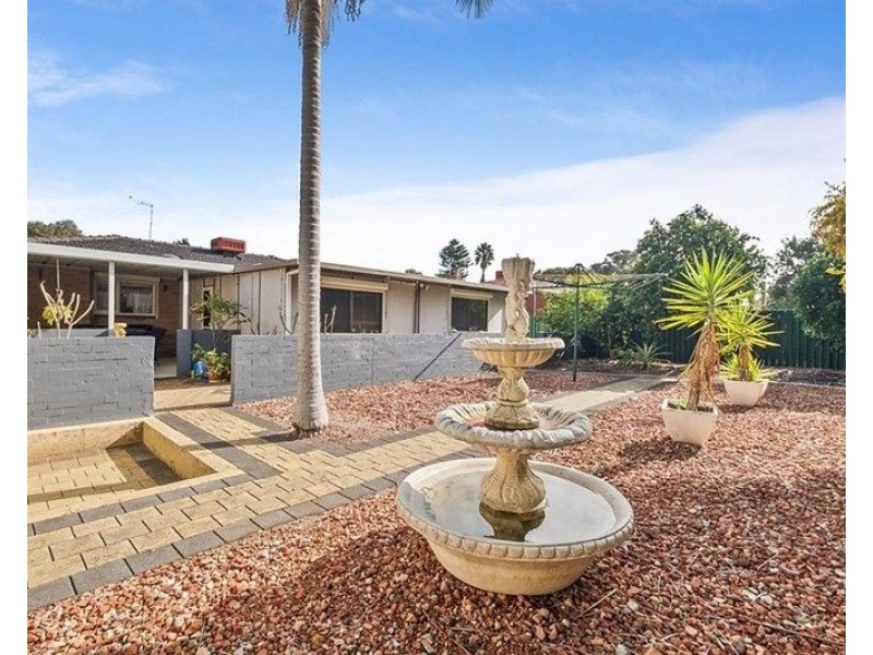 10 Harford Avenue, Viveash WA 6056