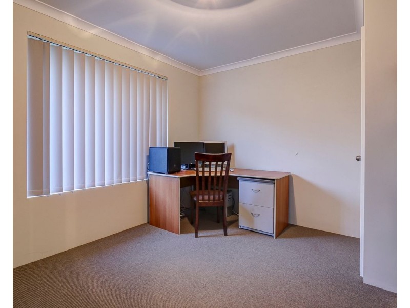 14 Astrolabe Way, Swan View WA 6056