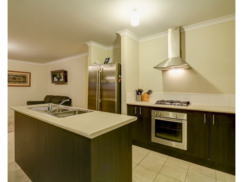 14 Astrolabe Way, Swan View WA 6056