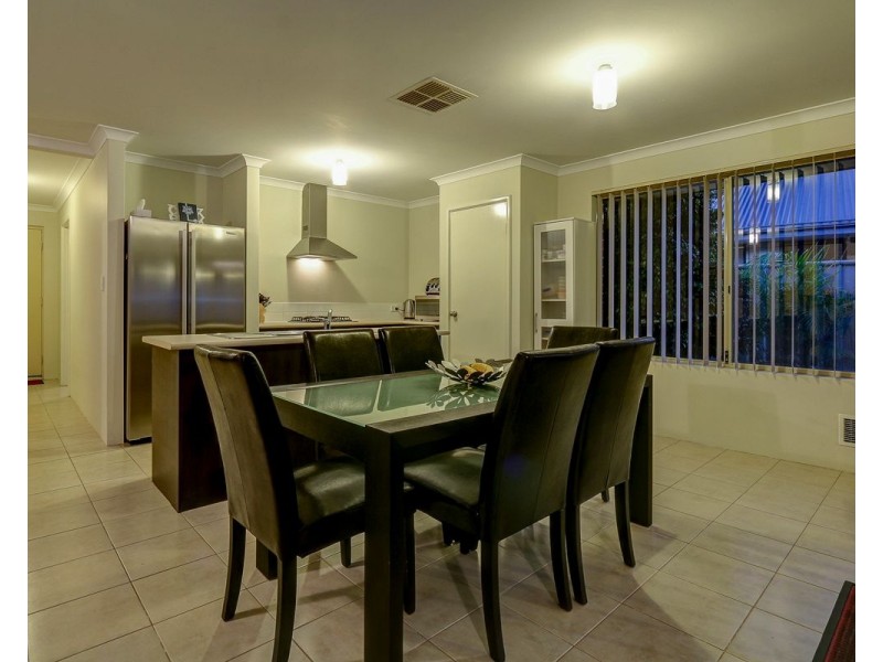 14 Astrolabe Way, Swan View WA 6056