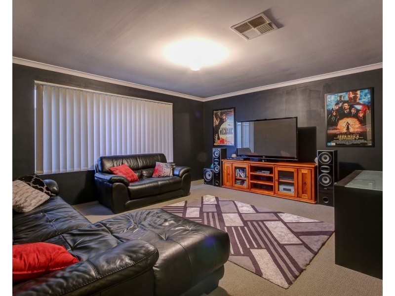 14 Astrolabe Way, Swan View WA 6056