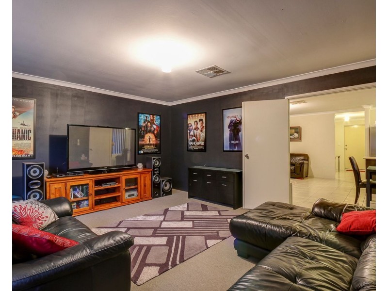 14 Astrolabe Way, Swan View WA 6056