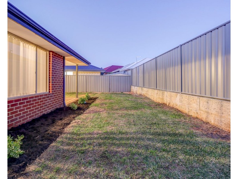 14 Astrolabe Way, Swan View WA 6056