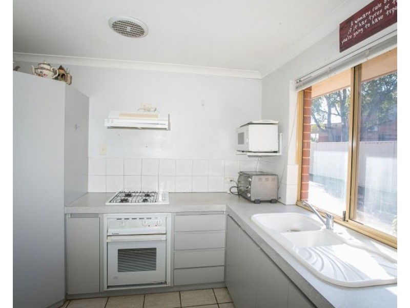 2/42 Byers Road, Woodbridge WA 6056