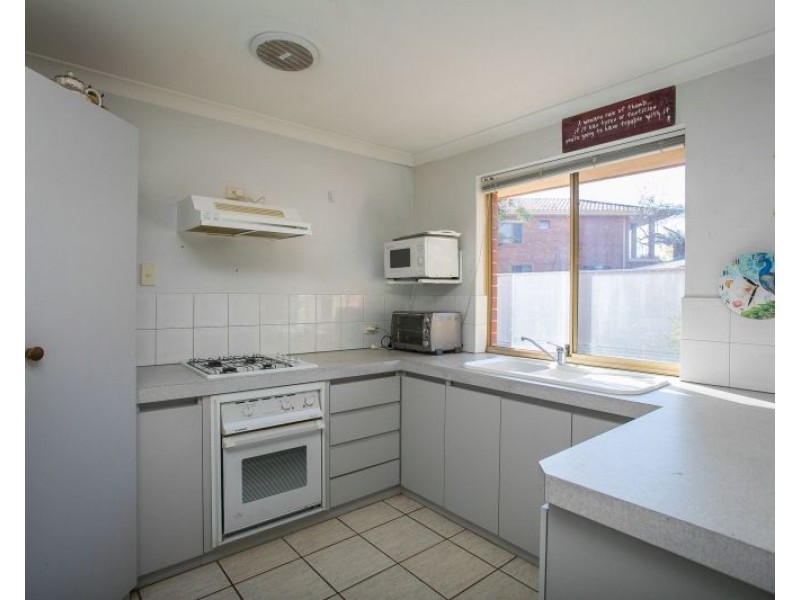 2/42 Byers Road, Woodbridge WA 6056