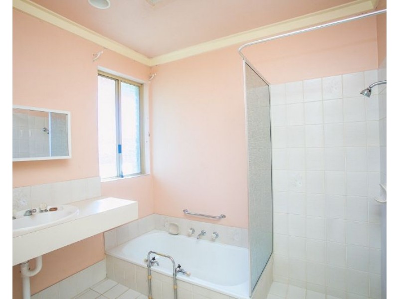 168 Clayton Street, Bellevue WA 6056