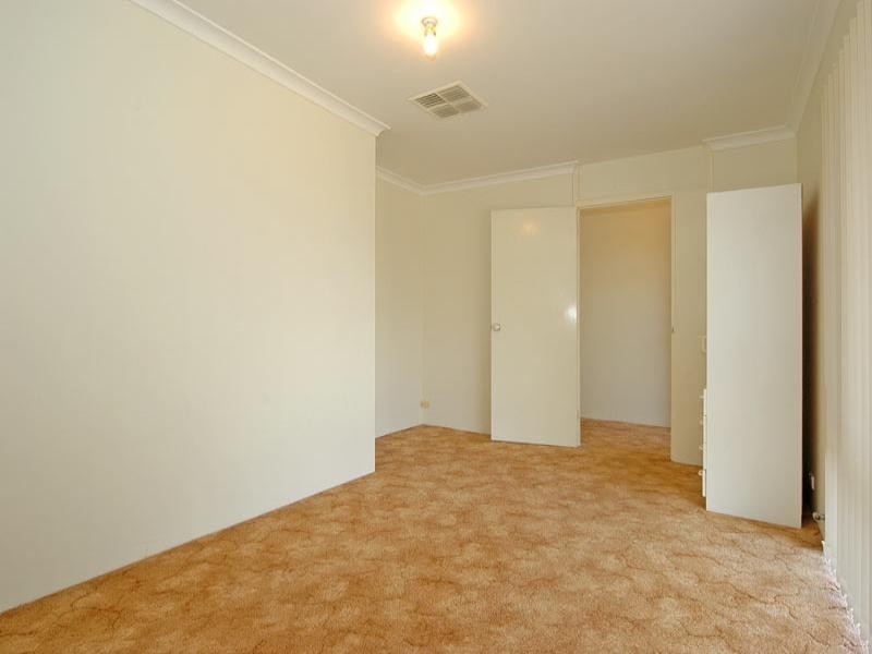 32 Vanessa Way, Swan View WA 6056