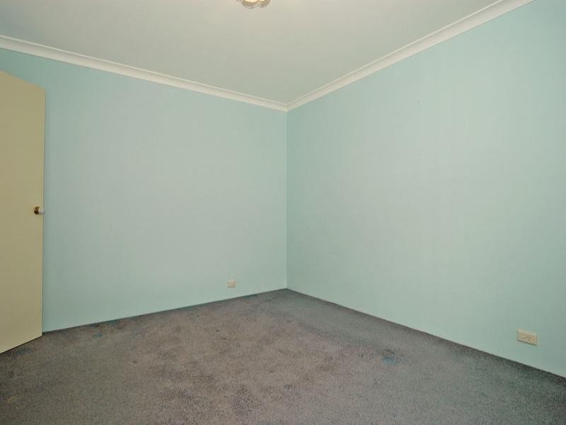 32 Vanessa Way, Swan View WA 6056