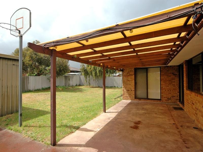 32 Vanessa Way, Swan View WA 6056