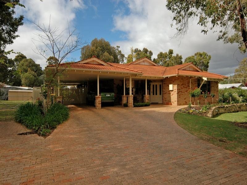 3 Moort Place, Stoneville WA 6081