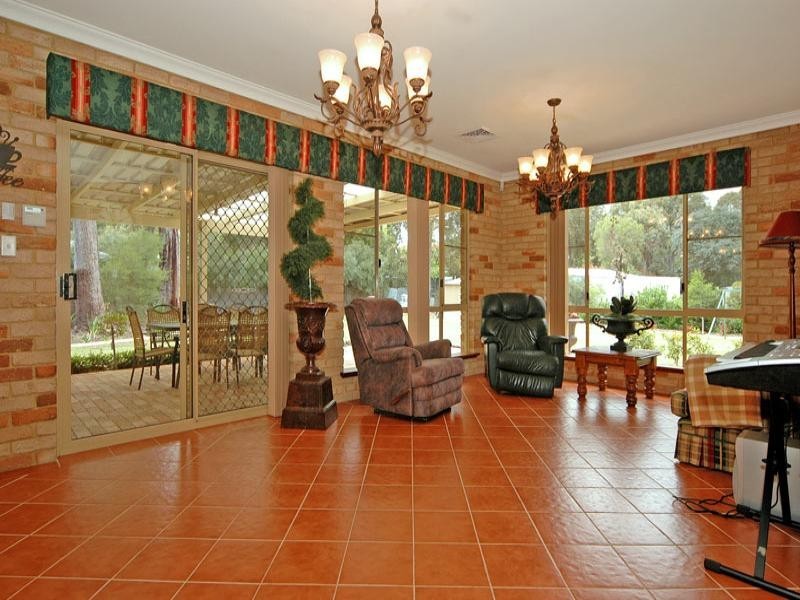 3 Moort Place, Stoneville WA 6081