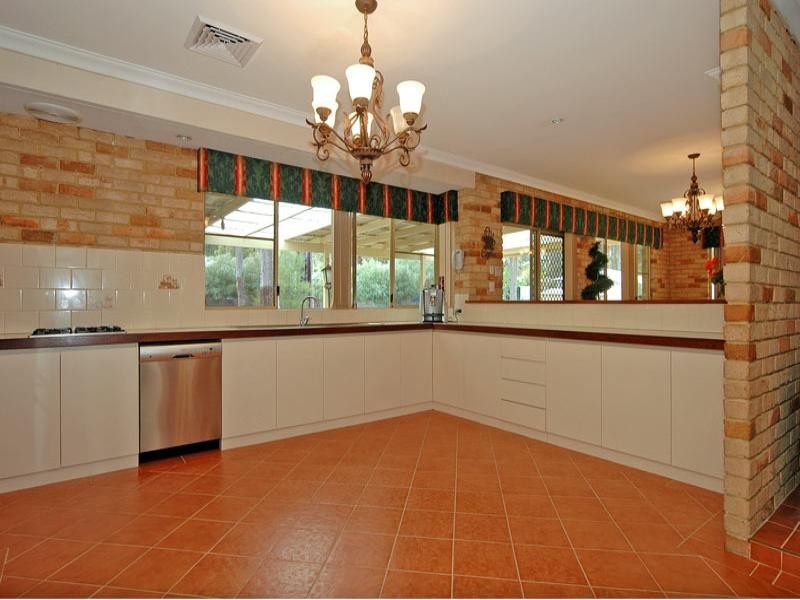 3 Moort Place, Stoneville WA 6081