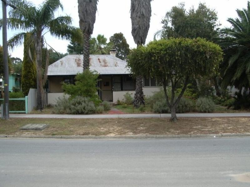 21 Wroxton Street, Midland WA 6056