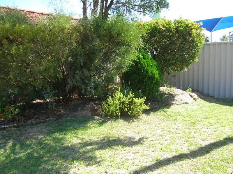 1/65 Amherst Road, Swan View WA 6056