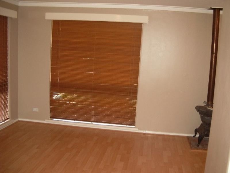 72 Victoria Parade, Midvale WA 6056