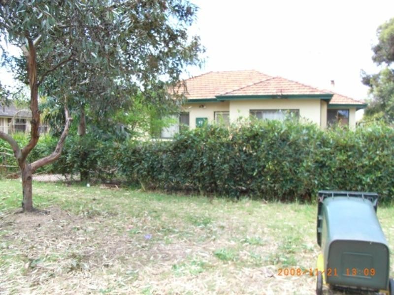 42 Bushby Street, Midland WA 6056