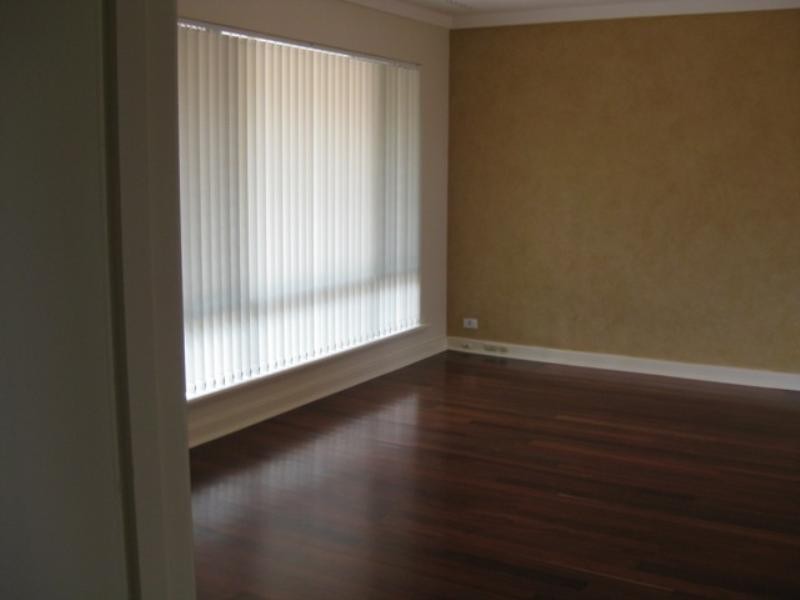 1 Crosbie Crescent, Middle Swan WA 6056