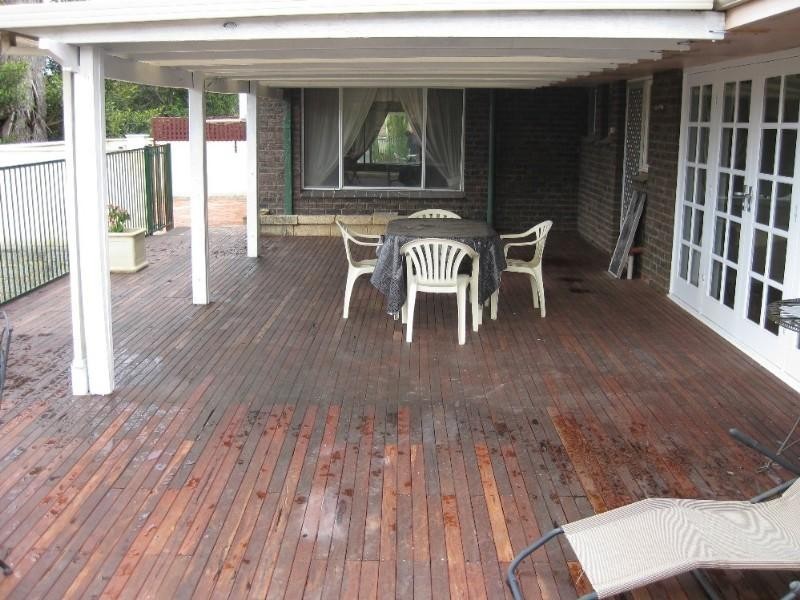 255 Viveash Road, Swan View WA 6056