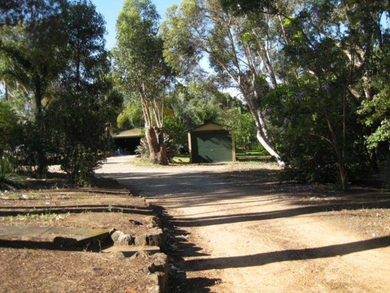 17 National Park Road, Swan View WA 6056