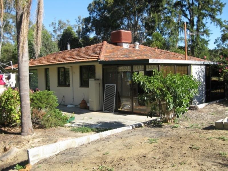 17 National Park Road, Swan View WA 6056