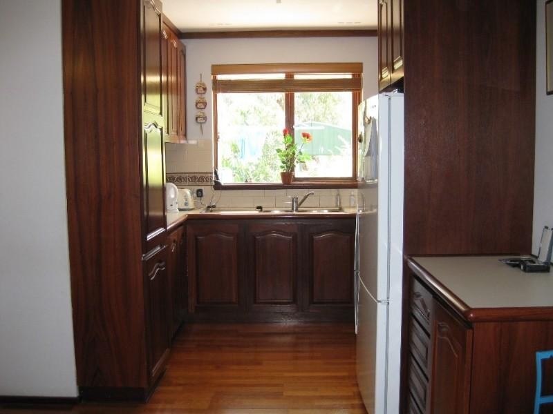 17 National Park Road, Swan View WA 6056