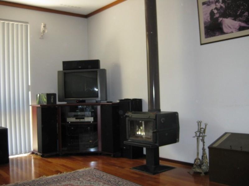 17 National Park Road, Swan View WA 6056