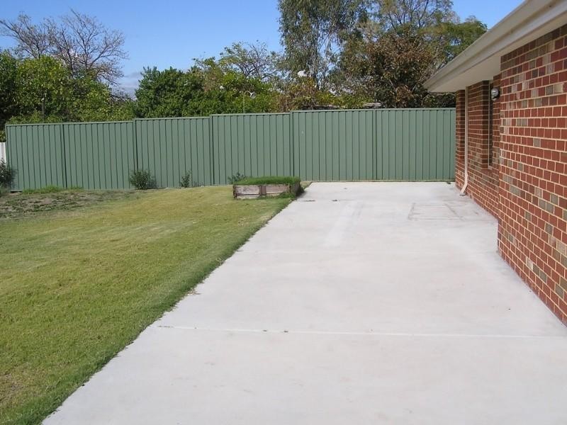 6 Rayleigh Street, Middle Swan WA 6056