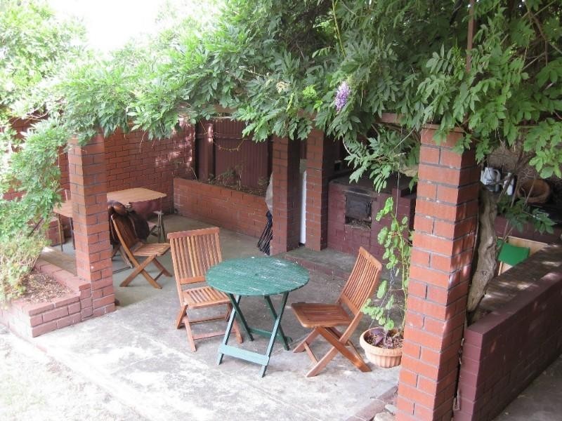 33 Weston Drive, Swan View WA 6056