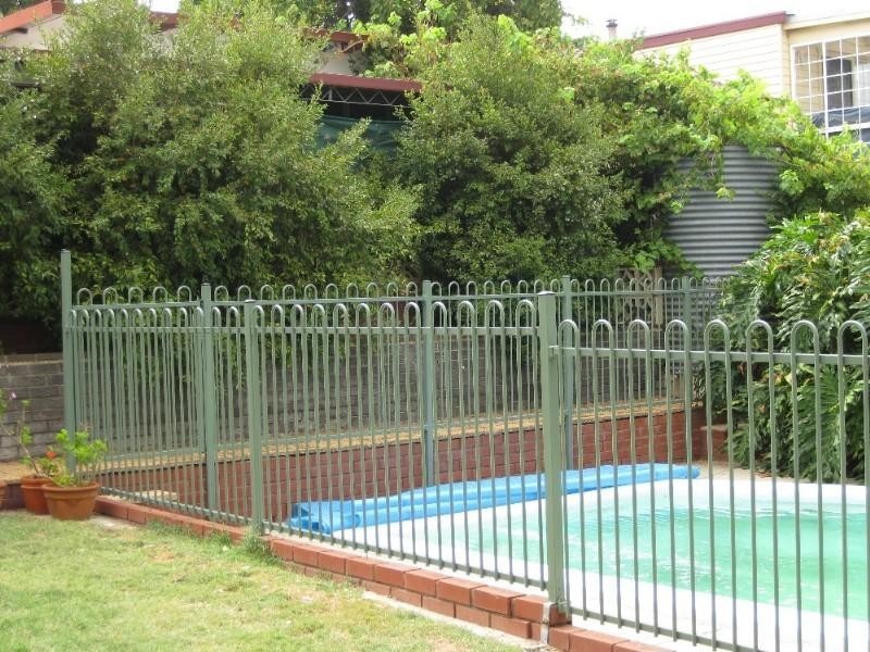 33 Weston Drive, Swan View WA 6056