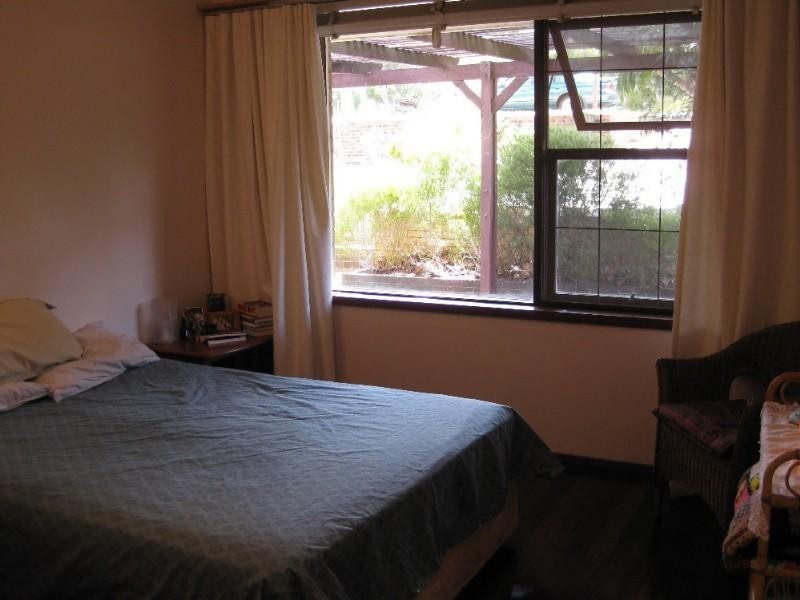 33 Weston Drive, Swan View WA 6056