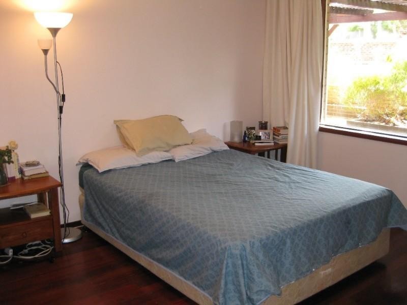 33 Weston Drive, Swan View WA 6056