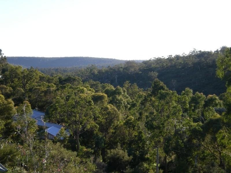 65 Throssell Road, Swan View WA 6056