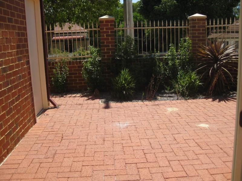 1/6 Dudley Street, Midland WA 6056