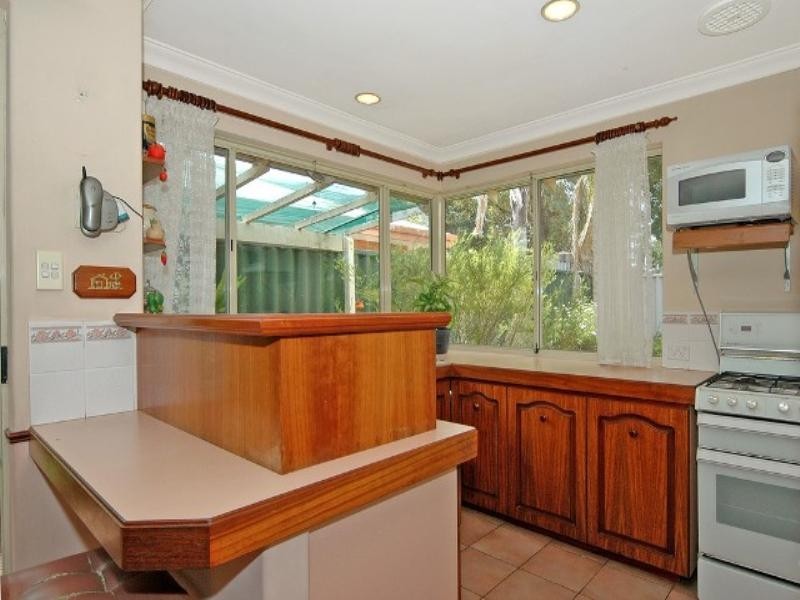 5 Burton Ret, Stratton WA 6056