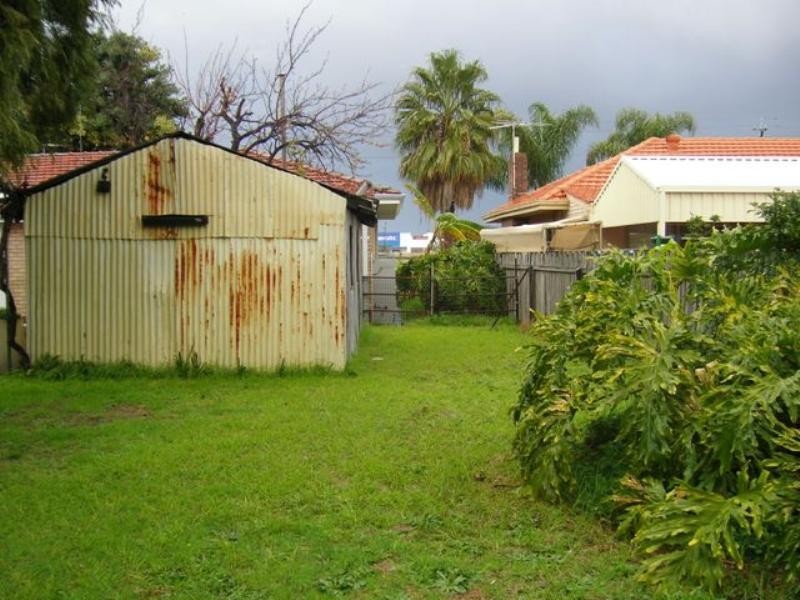 14 Railway Parade, Midland WA 6056