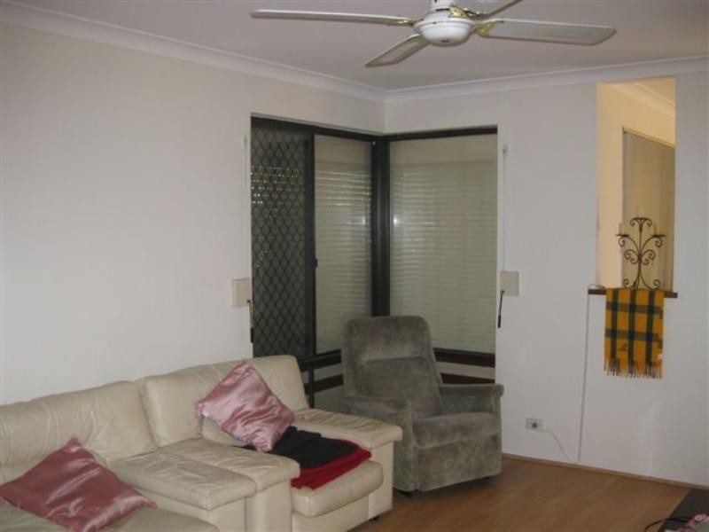 11 Northend Close, Swan View WA 6056