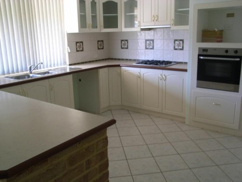 252 Moore Road, Baskerville WA 6056