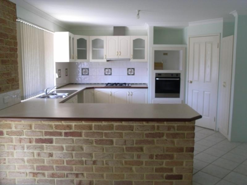 252 Moore Road, Baskerville WA 6056