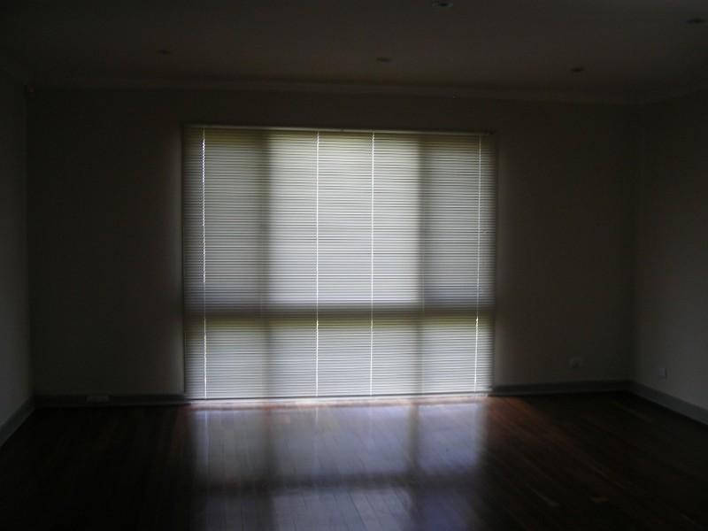 77 Beaconsfield Avenue, Midvale WA 6056