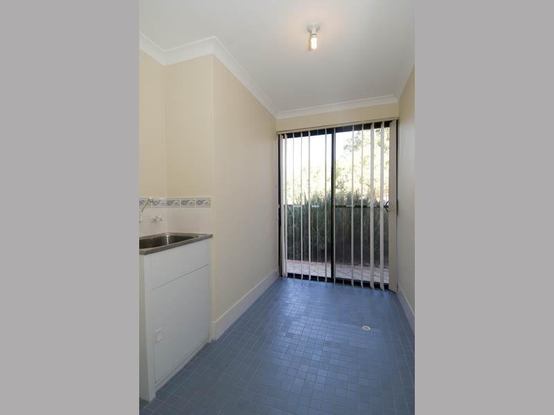 38/11 Elvire Street, Viveash WA 6056