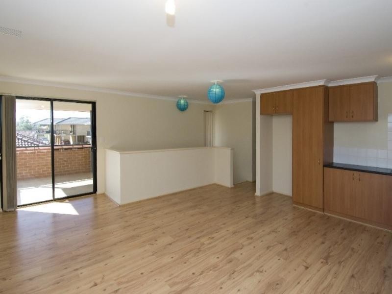 38/11 Elvire Street, Viveash WA 6056