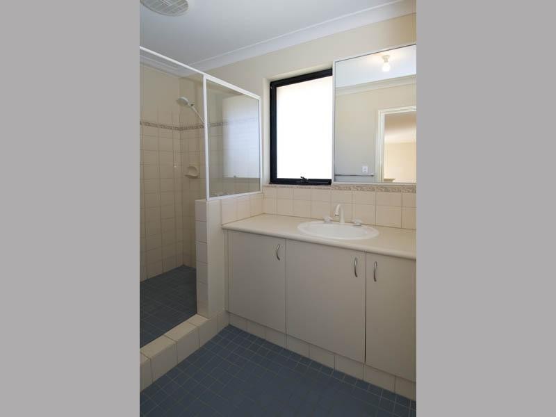 38/11 Elvire Street, Viveash WA 6056