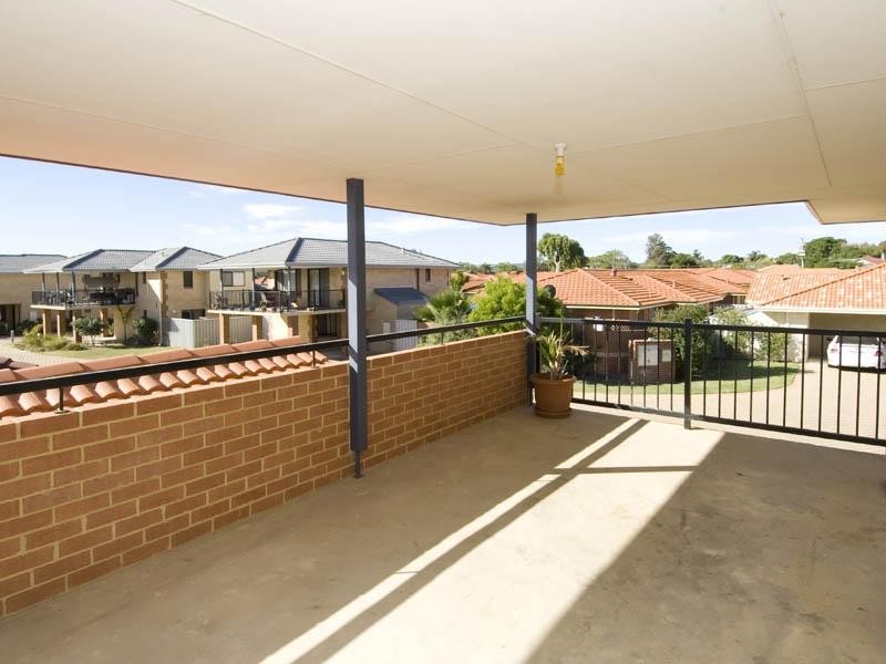 38/11 Elvire Street, Viveash WA 6056