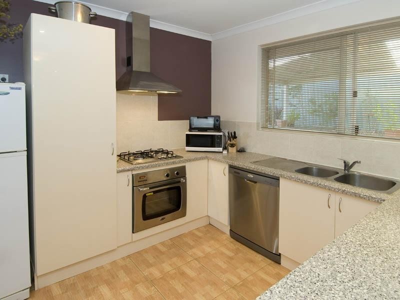 3/21 Coongan Avenue, Greenmount WA 6056
