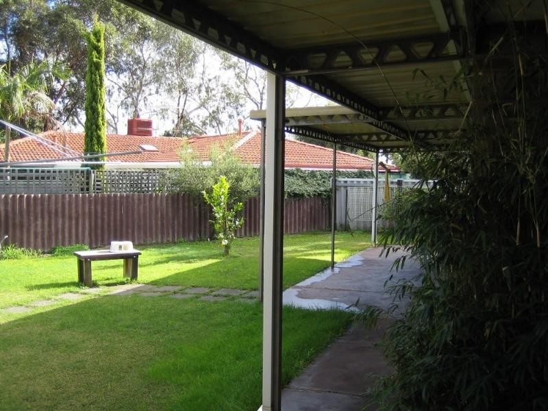 167 Blackadder Road, Swan View WA 6056