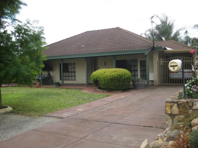 9 Northend Close, Swan View WA 6056