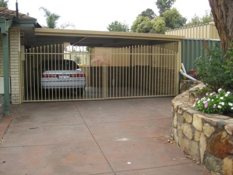 9 Northend Close, Swan View WA 6056